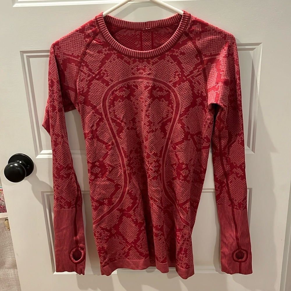 Lululemon Swiftly size 6